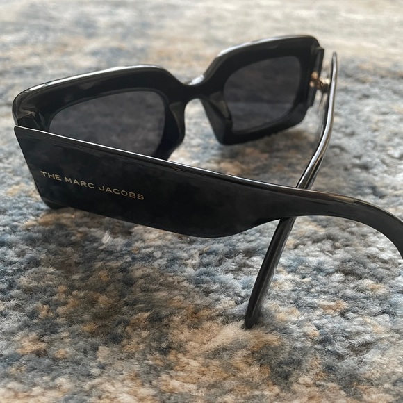 Marc Jacobs Accessories Marc Jacobs Sunnies Poshmark